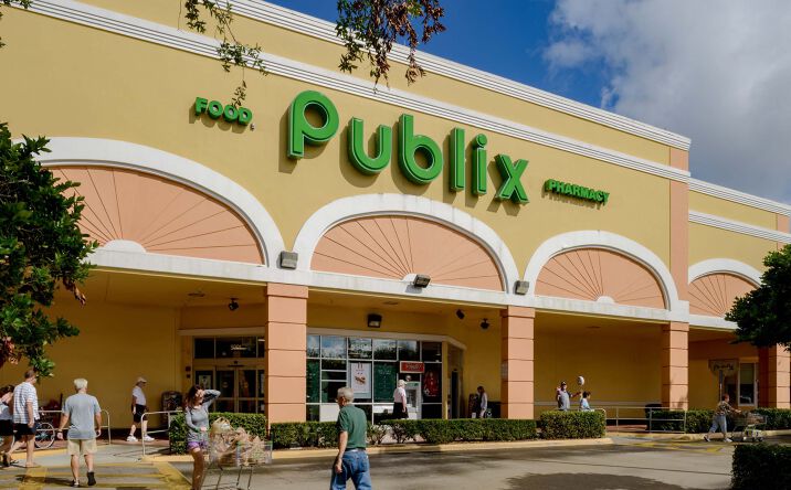 Pictures of Retail property located at 5991 Pine Ridge Rd, Naples, FL 34119 for lease - image #1