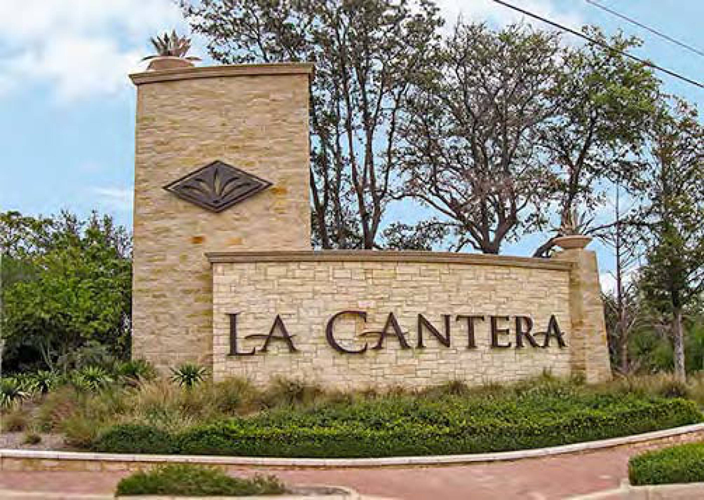 15900 La Cantera Pky, San Antonio, TX 78256 - The Shops At La