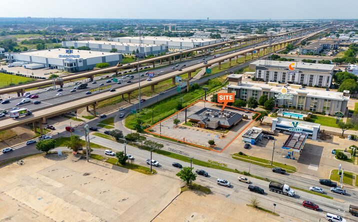 Pictures of Retail property located at 2401 Walnut Hill Lane, Dallas, TX 75220 for lease - image #1