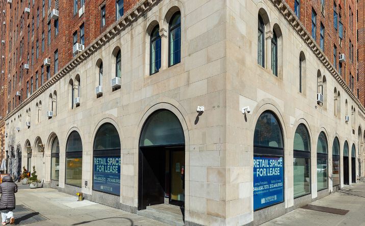 Pictures of Retail property located at 219 Ninth Avenue, Corner of Ninth Avenue & West 23rd Street, New York City, NY 10011 for lease - image #1