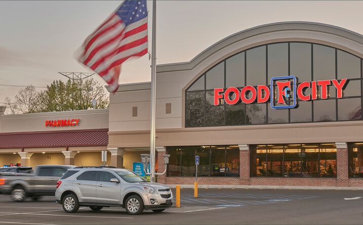 Pictures of Retail property located at 7794 E Brainerd Rd, Chattanooga, TN 37421 for lease - image #1
