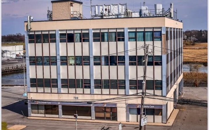 Pictures of Office property located at 700 Rockaway Turnpike Floor 1, Hempstead, NY 11559 for lease - image #1