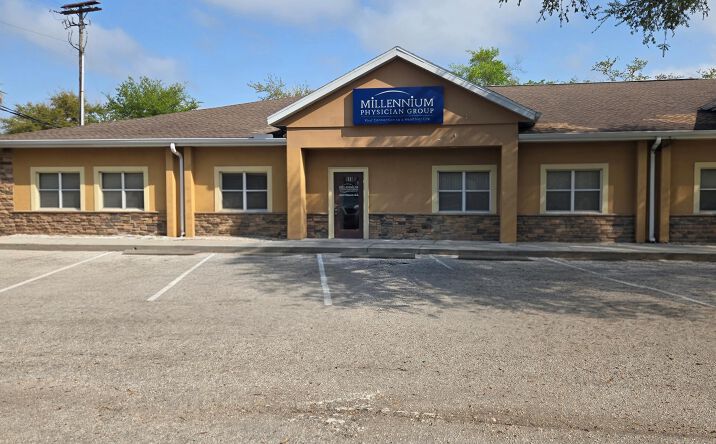 Pictures of Office property located at 938 Oakfield Drive, Brandon, FL 33511 for lease - image #1
