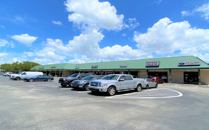 Pictures of Retail, Restaurant property located at 710 9th Street North, Naples, FL 34102 for lease - image #1