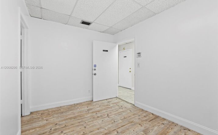 Pictures of Office property located at 8358 W Oakland Park Blvd # L #202-L, Sunrise, FL 33351 for lease - image #1