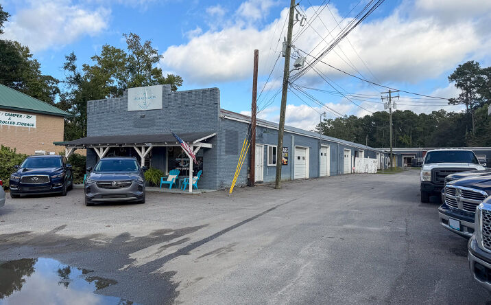 Pictures of Retail, Industrial, Office property located at 1103 Bacons Bridge Road # 1a, Summerville, SC 29485 for lease - image #1