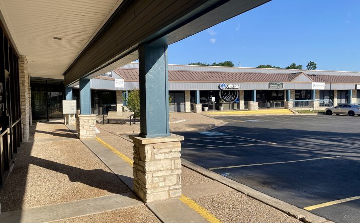 Pictures of Retail property located at 12400 Amherst Drive, Austin, TX 78727 for lease - image #1