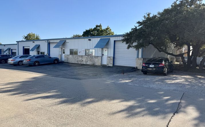 Pictures of Industrial property located at 1607 N Cuernavaca Drive, Austin, TX 78733 for lease - image #1