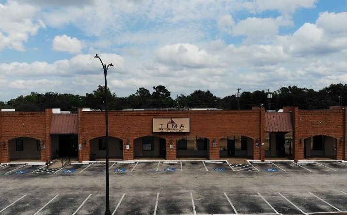 Pictures of Office property located at 1910 South Roseland Boulevard, Tyler, TX 75701 for lease - image #1