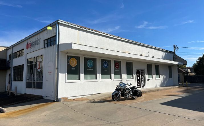 Pictures of Retail, Office property located at 2616 E 11th St, Tulsa, OK 74104 for lease - image #1