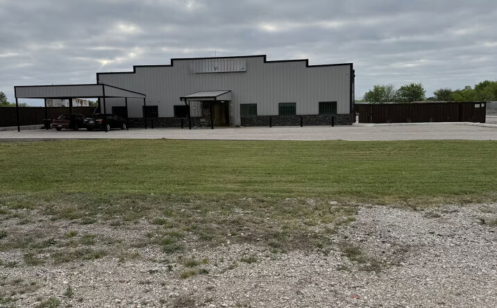 Pictures of Industrial property located at 6850 N. Interstate 35E, Waxahachie, TX 75165 for lease - image #1