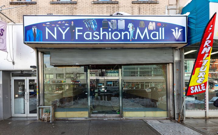 Pictures of Retail property located at 4 West 125th Street, New York City, NY 10027 for lease - image #1