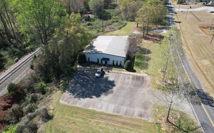 Pictures of Office property located at 341 Old Spartanburg Hwy, Wellford, SC 29385 for lease - image #1