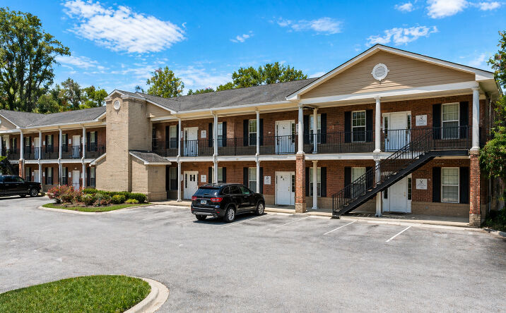 Pictures of Office property located at 1882 Capital Cir NE, Tallahassee, FL 32308 for lease - image #1