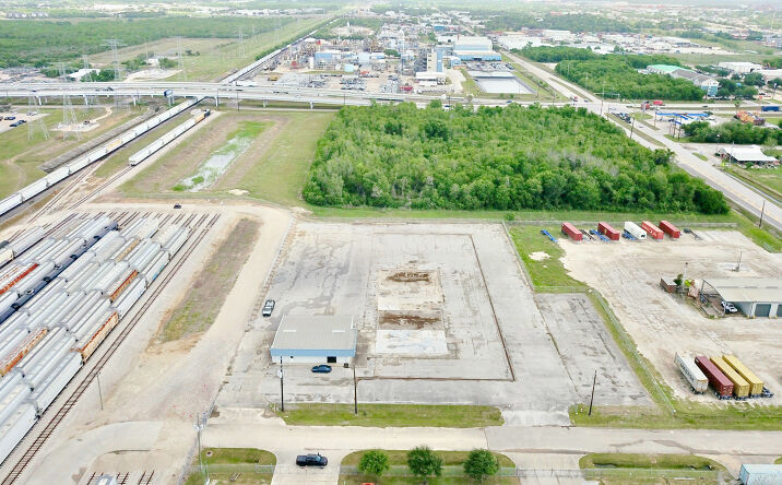 Pictures of Industrial property located at 1802 W M ST, LA PORTE, TX 77571 for lease - image #1