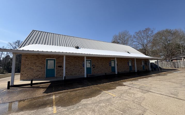 Pictures of Office, Special Purpose property located at 7600 Pines Road, Shreveport, LA 71129 for lease - image #1
