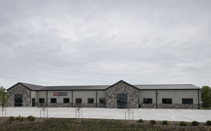 Pictures of Industrial property located at 2244 Northeast 54th Avenue, Des Moines, IA 50313 for lease - image #1