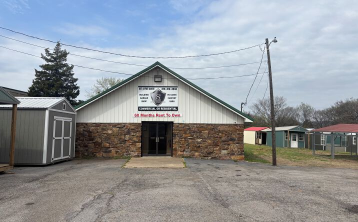 Pictures of Office property located at 2811 Fayetteville Road, Van Buren, AR 72956 for lease - image #1