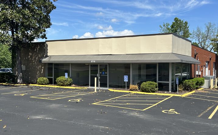 Pictures of Retail, Office property located at 9719 OLIVE BLVD, OLIVETTE, MO 63132-3003 for lease - image #1