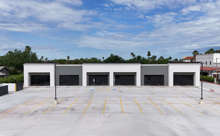 Pictures of Retail, Office, Restaurant property located at 2205 N Bryan Rd, Mission, TX 78572 for lease - image #1