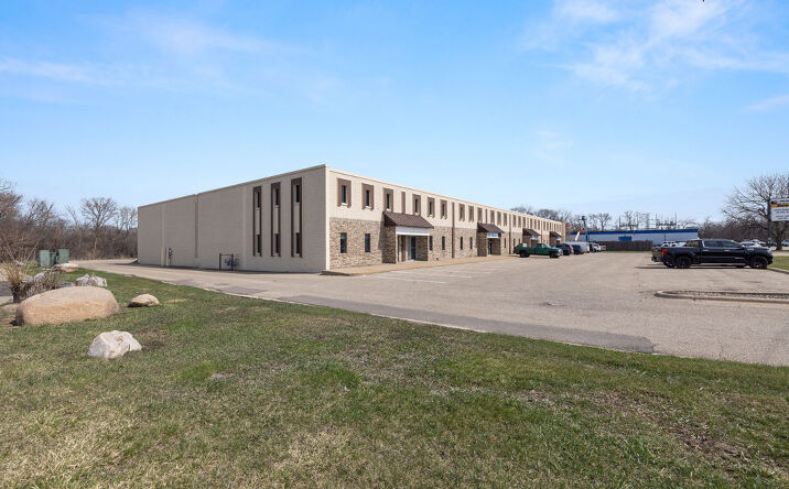 Pictures of Industrial property located at 3830 West HWY 13, Burnsville, MN 55337 for lease - image #1