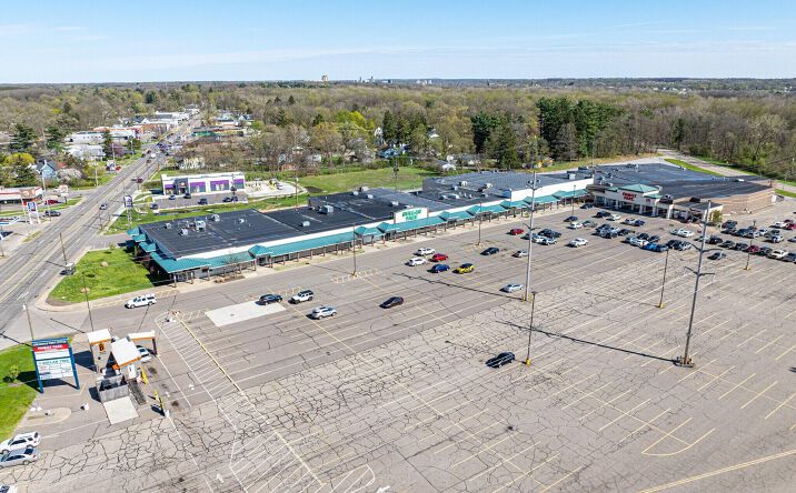 Pictures of Retail property located at 1525 W Michigan Ave, Battle Creek, MI 49037 for lease - image #1