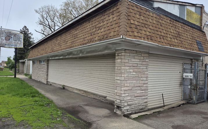 Pictures of Retail property located at 2563 W 11th Avenue, Gary, IN 46404 for lease - image #1