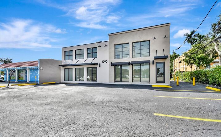 Pictures of Retail property located at 2990 Griffin Rd # 1, Dania Beach, FL 33312 for lease - image #1
