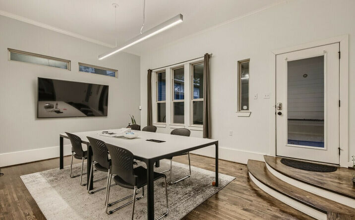 Pictures of Office property located at 1309 Chestnut Ave Unit B, Austin, TX 78702 for lease - image #1