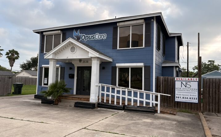 Pictures of Office property located at 3538 S ALAMEDA ST, CORPUS CHRISTI, TX 78411-1722 for lease - image #1
