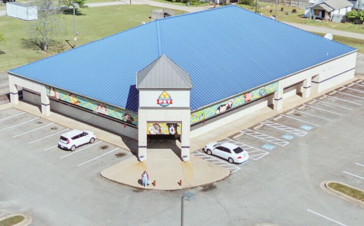 Pictures of Retail property located at 1540 E Race Ave, Searcy, AR 72143 for lease - image #1