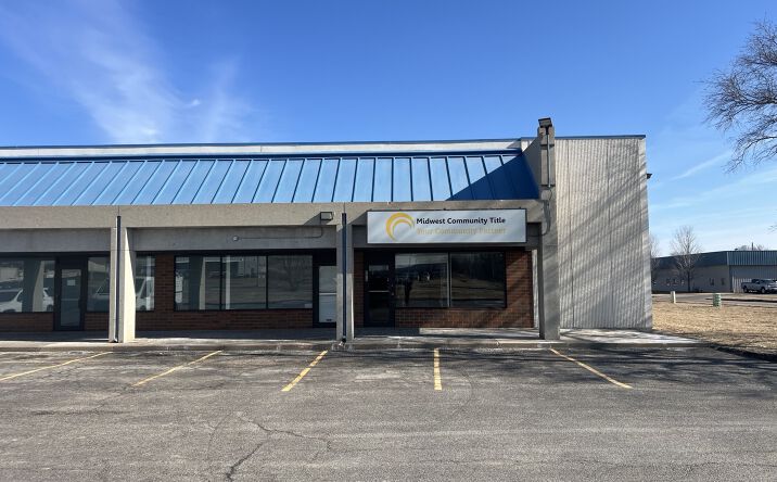 Pictures of Office property located at 4510 44th Avenue, Moline, IL 61265 for lease - image #1