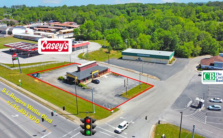 Pictures of Retail, Restaurant property located at 597 South L Rogers Wells Boulevard, Glasgow, KY 42141 for lease - image #1