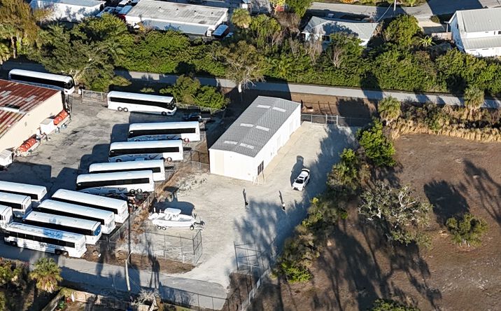 Pictures of Industrial property located at 608 CENTRAL AVE, NOKOMIS, FL 34275-2629 for lease - image #1