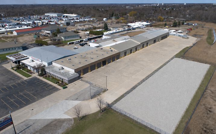 Pictures of Industrial property located at 3430 Washington Street, Park City, IL 60085 for lease - image #1