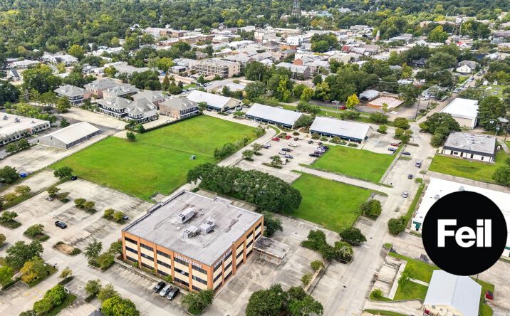 Pictures of Land property located at 5100 Village Walk, Covington, LA 70433 for lease - image #1
