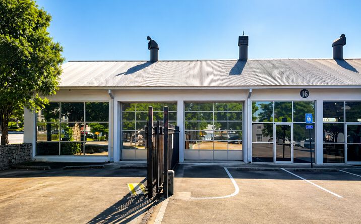 Pictures of Office, Industrial property located at 448 Ralph David Abernathy Boulevard Southwest, Atlanta, GA 30312 for lease - image #1