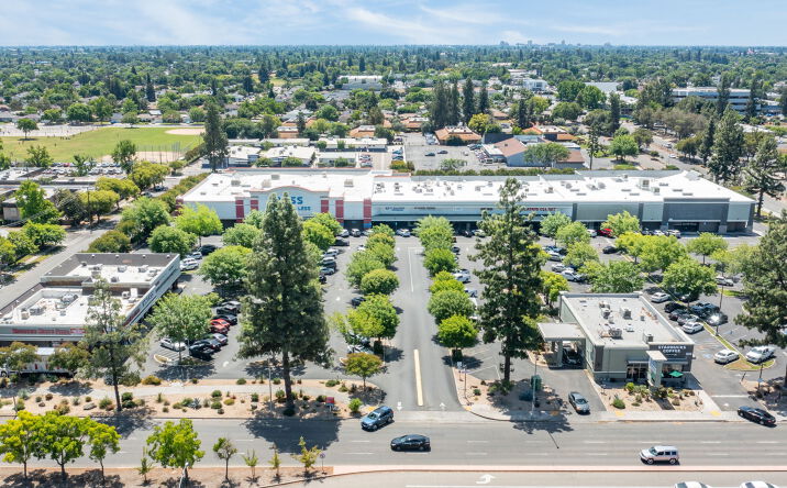 Pictures of Retail property located at Ash Tree Square, Fresno, CA 93710 for lease - image #1