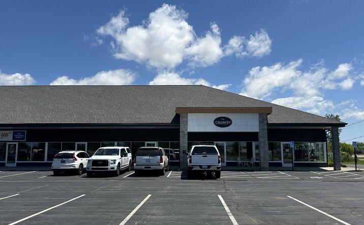 Pictures of Retail, Restaurant, Office property located at 840 Black River Drive Unit 2, Holland, MI 49424 for lease - image #1