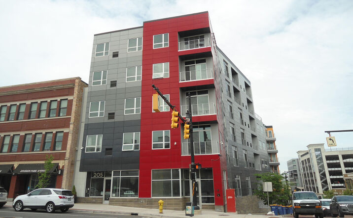 Pictures of Retail property located at 205 S Division Avenue Main, Grand Rapids, MI 49503 for lease - image #1