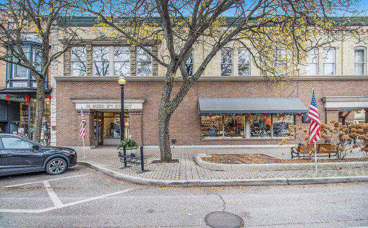 Pictures of Office property located at 36 W 8th Street, Holland, MI 49423 for lease - image #1