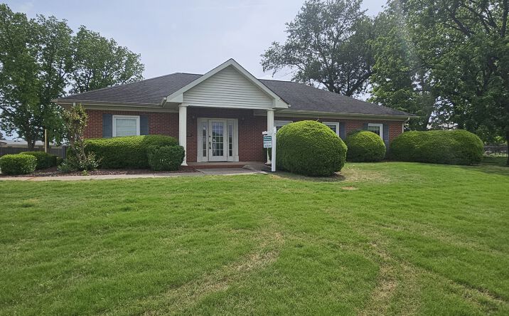 Pictures of Retail, Office, Special Purpose property located at 970 HWY 20, TUSCUMBIA, AL 35674-6092 for lease - image #1