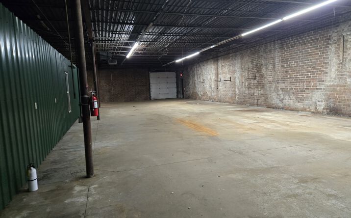 Pictures of Retail, Office, Industrial property located at 1525 NINTH AVE SE, HICKORY, NC 28602 for lease - image #1