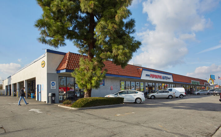 Pictures of Retail property located at 10231 Lakewood Blvd, Downey, CA 90241 for lease - image #1