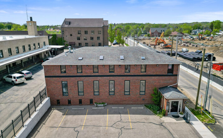 Pictures of Office property located at 137 N Park Street 101, Kalamazoo, MI 49007 for lease - image #1