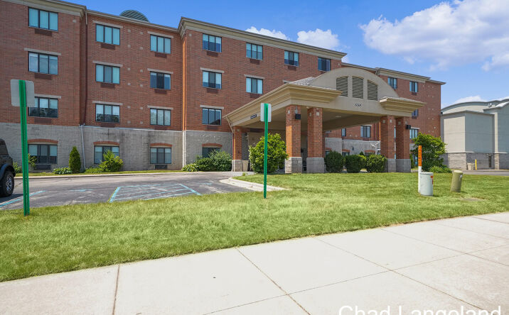 Pictures of Retail, Restaurant property located at 6569 Clay Avenue SW, Grand Rapids, MI 49548 for lease - image #1