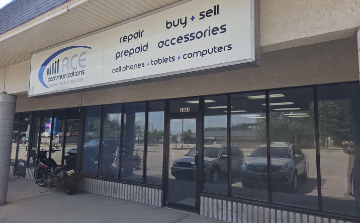 Pictures of Retail, Office, Industrial property located at 1025 W Main Street 1043, Fremont, MI 49412 for lease - image #1