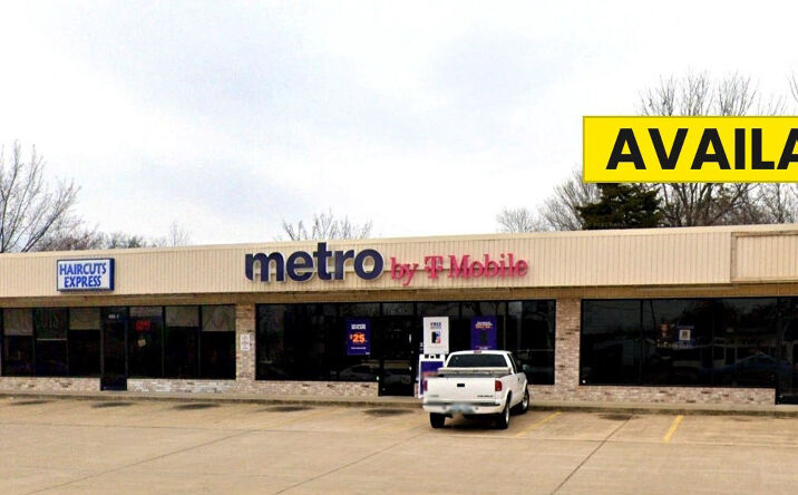 Pictures of Retail, Office property located at 200 N Mission St, Sapulpa, OK 74066 for lease - image #1