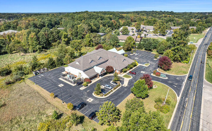 Pictures of Office property located at 3770 SW Capital Avenue Suite C, Battle Creek, MI 49015 for lease - image #1