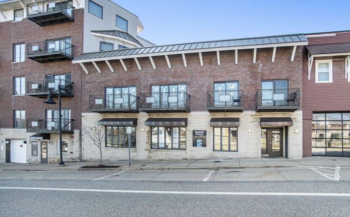 Pictures of Office property located at 510 Williams Street Suite 2, South Haven, MI 49090 for lease - image #1